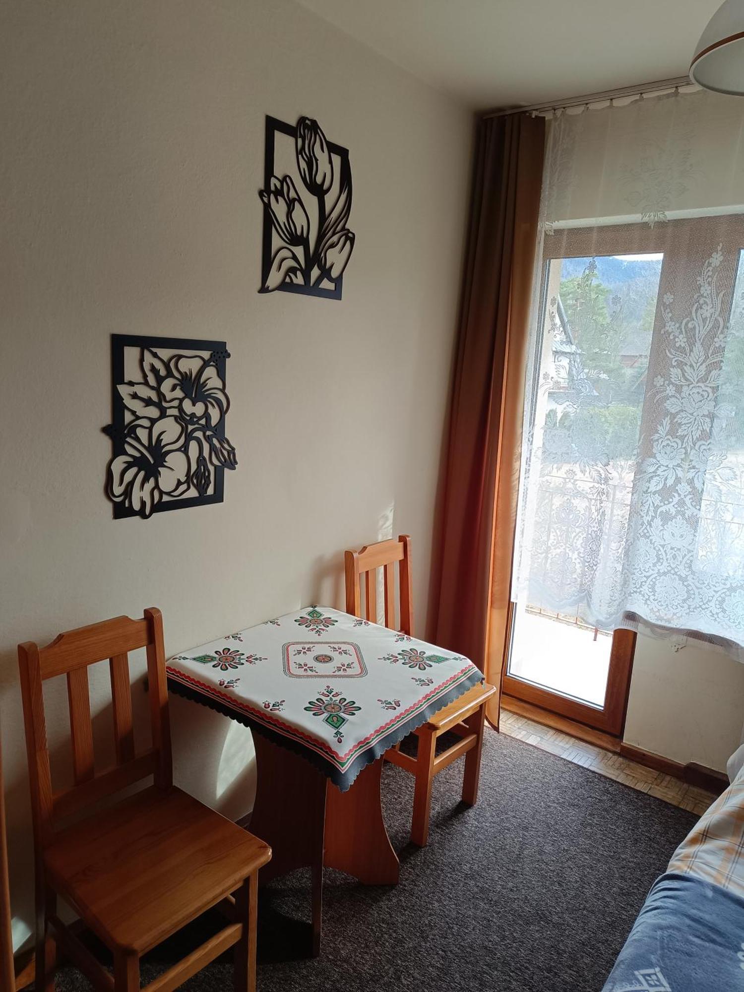 Goscinne Kasprusie 50a Homestay