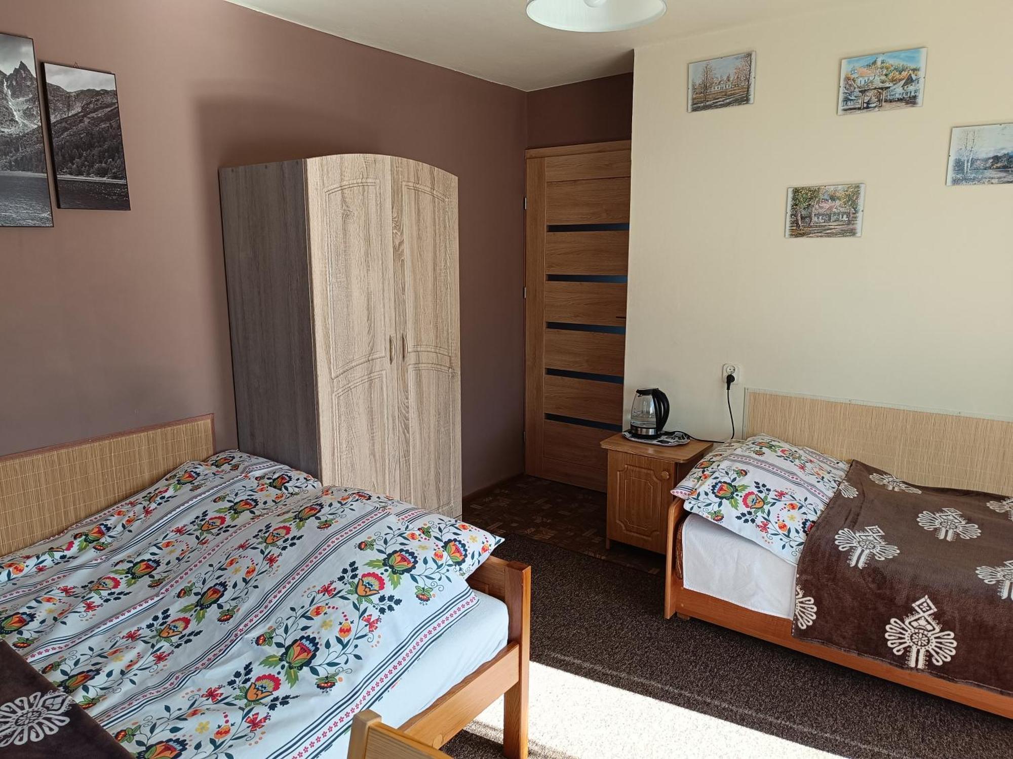 Homestay Goscinne Kasprusie 50a *